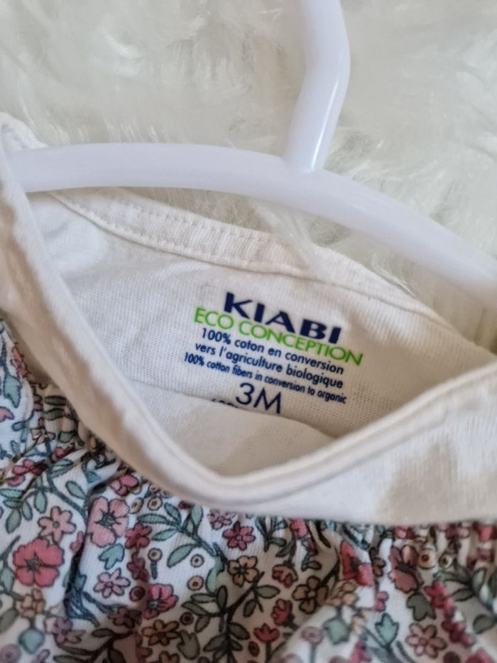 Combinaison fleurie et t shirt crème kiabi - photo numéro 3