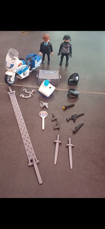 Police et voleur playmobil