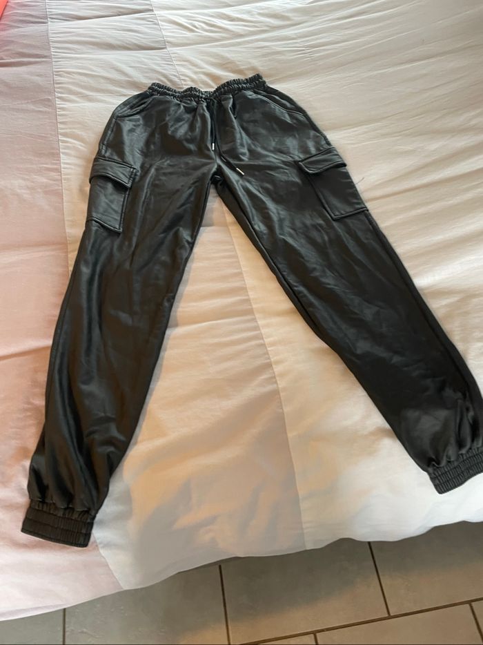 Simili cuir noir