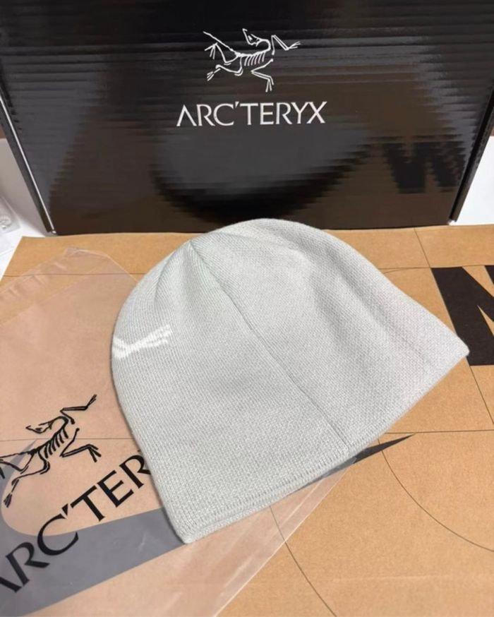 Bonnet arcteryx gris - photo numéro 2
