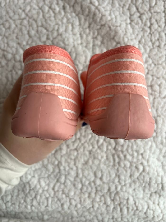 Chaussons roses motifs lapins taille 20 - photo numéro 6