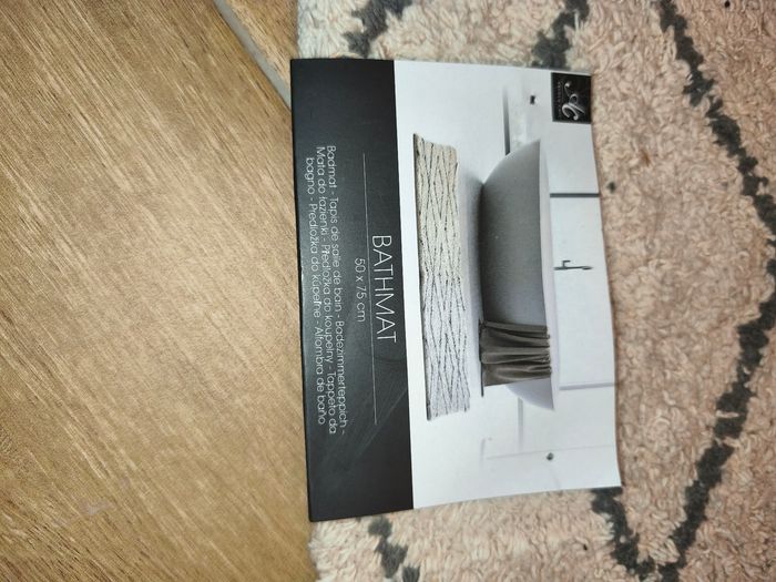 Tapis de salle de bain neuf - photo numéro 3