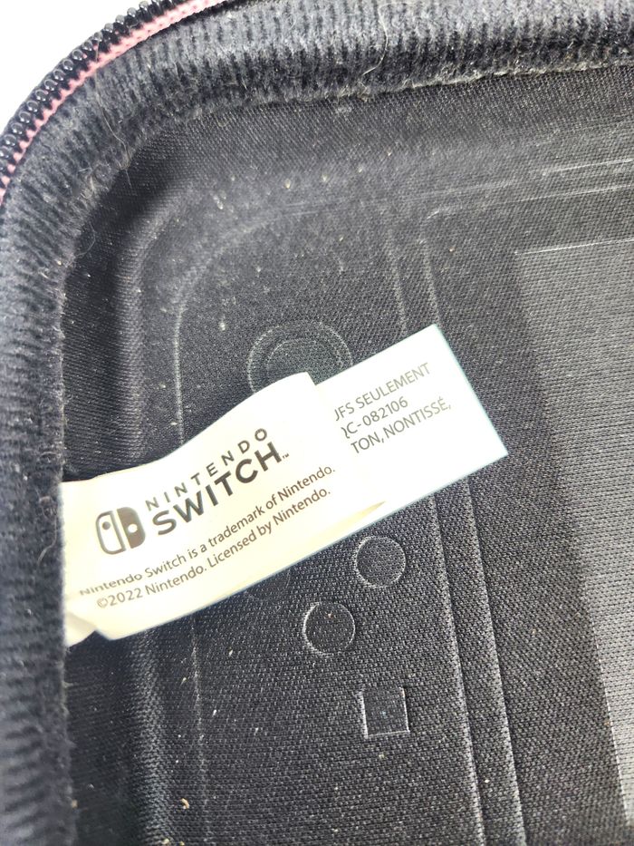 Étui de Transport Nintendo Switch PDP Slim Deluxe - Princesse Peach Rose & Bleu - photo numéro 6