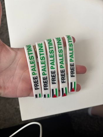 Bracelets 