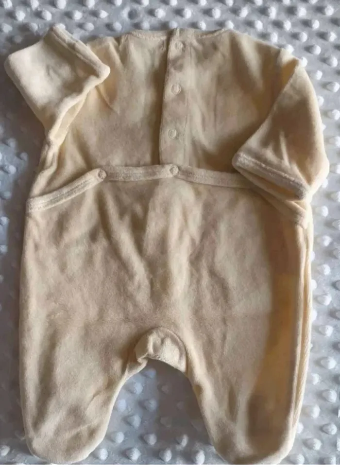 Pyjama  velours  jaune  1 mois kitchoun - photo numéro 3
