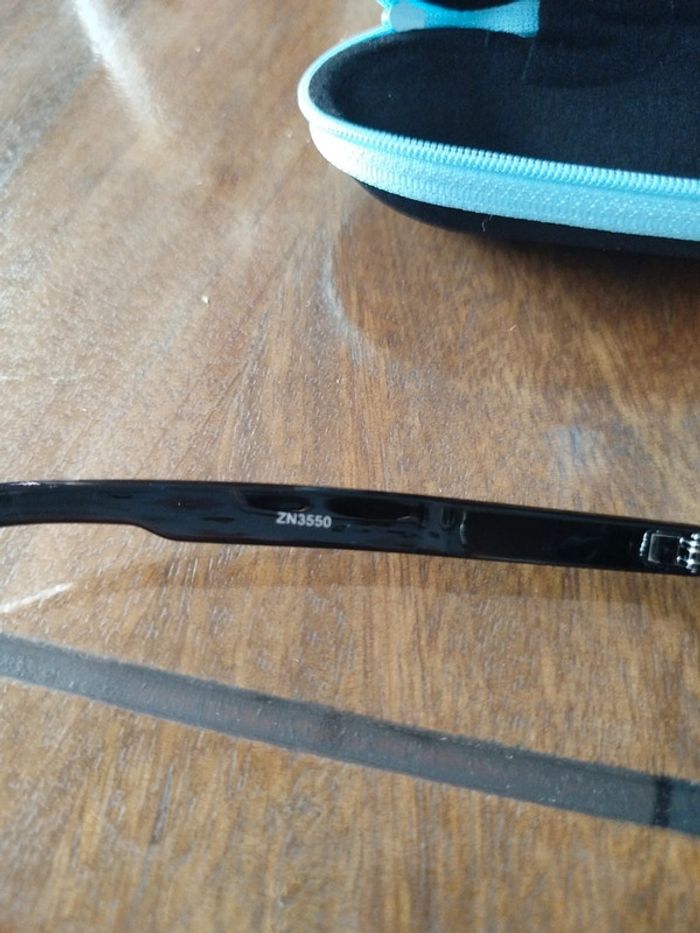 Lunettes de soleil - photo numéro 3