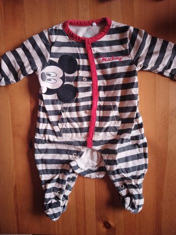 Pyjama rayé mickey taille 1 mois