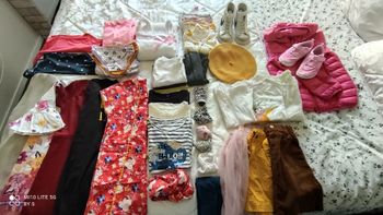Lot 44 pièces  vêtements hauts bas & chaussures fille 8-12 ans