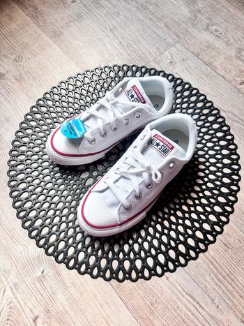 Converse blanche neuve à enfiler