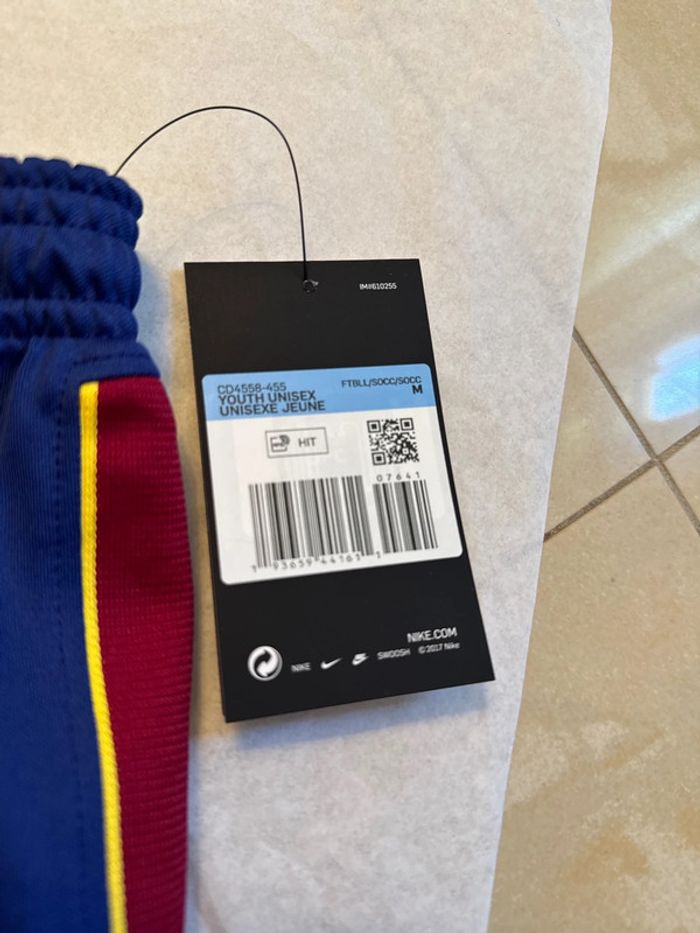 Short de foot Nike équipe FC Barcelone avec chaussettes taille 10/12 ans authentique neuf - photo numéro 8