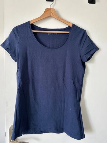 T-shirt bleu