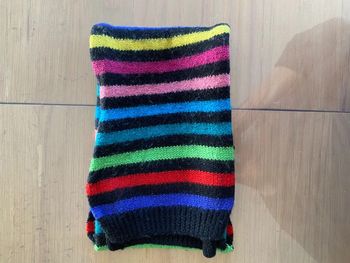 Écharpe enfant Sonia Rykiel noire à rayures colorées