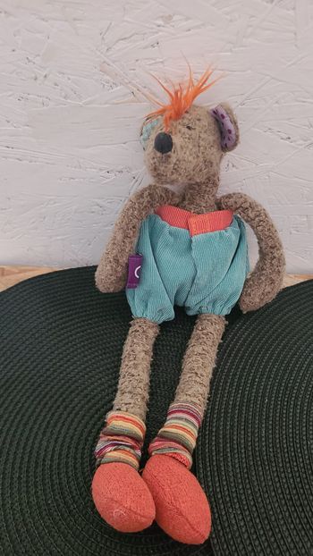 Doudou souris marron short vert Au Fond de la Cour MOULIN ROTY