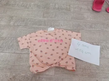 T-shirt 4 ans 104 cm zara