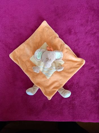 Doudou carré Éléphant