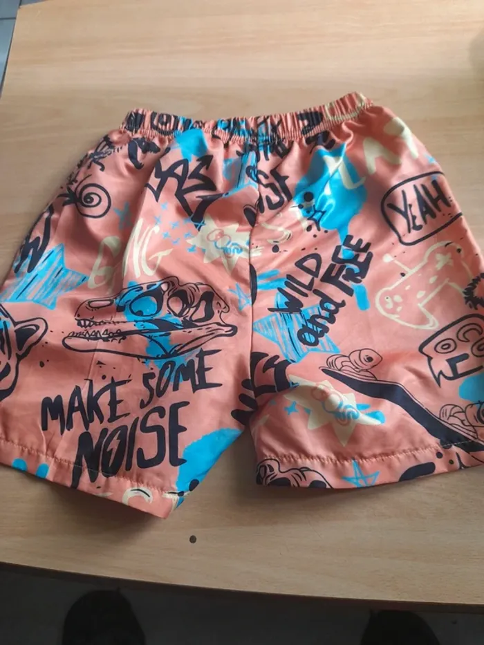 Shorts dinosaure 7ans - photo numéro 2