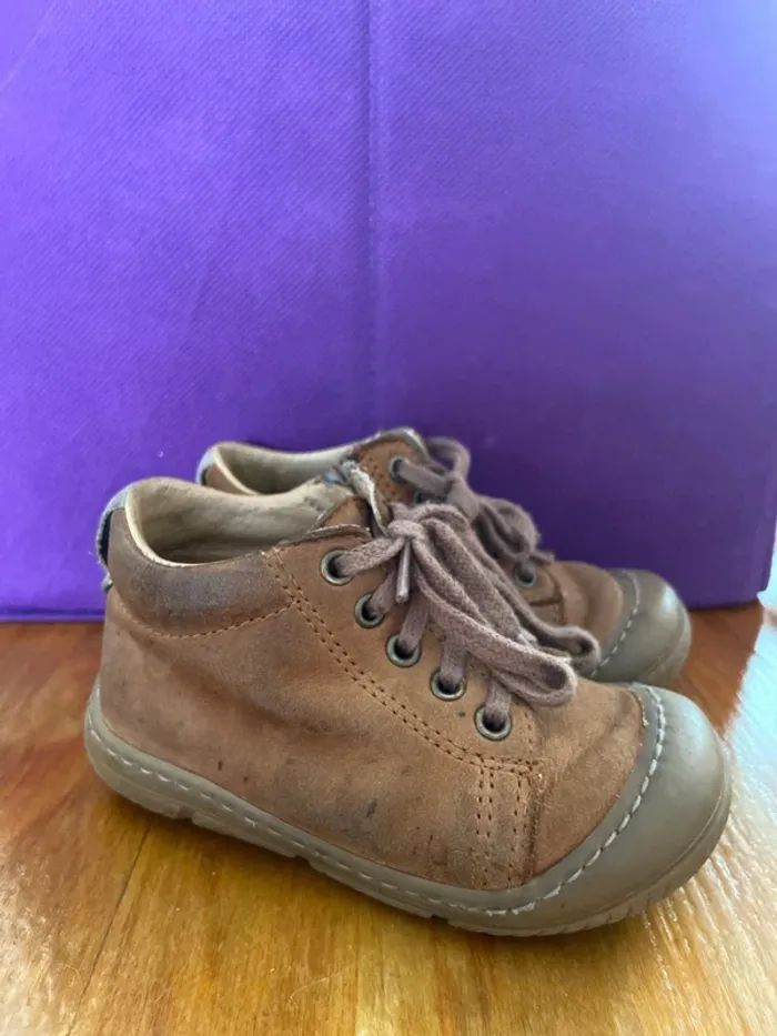 Chaussures Fétélacé taille 22 - photo numéro 2