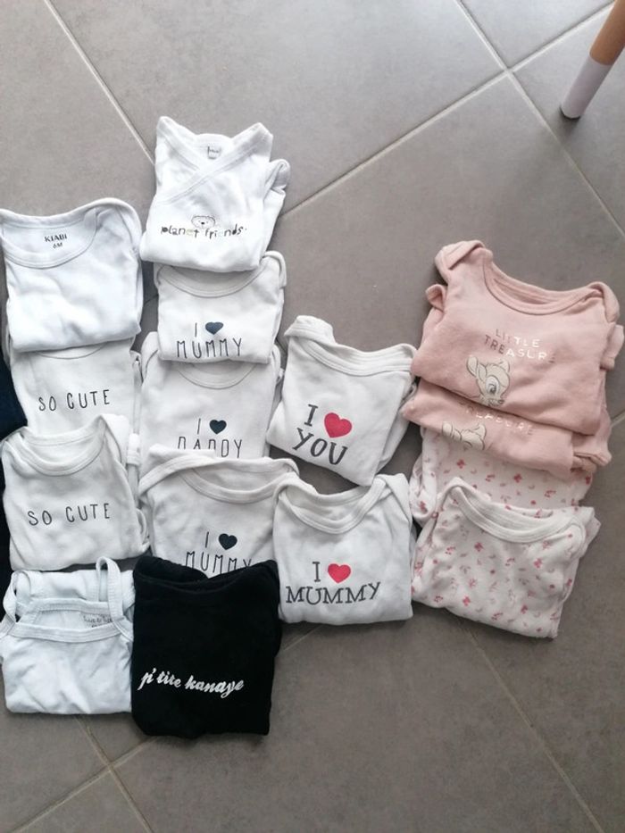 Lot de vêtements bébé fille - photo numéro 2