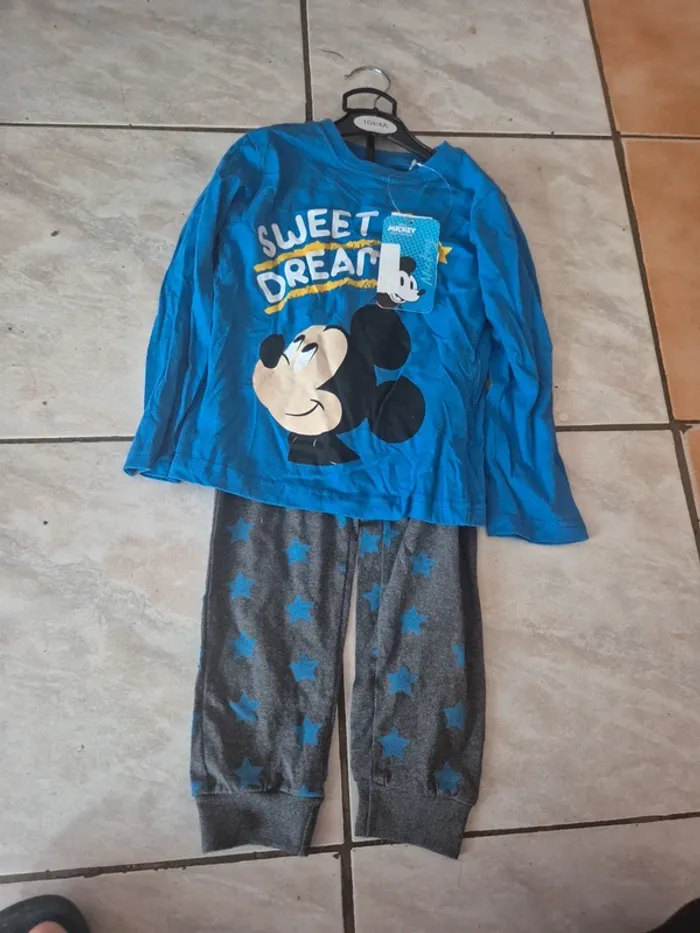 Pyjamas deux pièces mickey 4 ans - photo numéro 4
