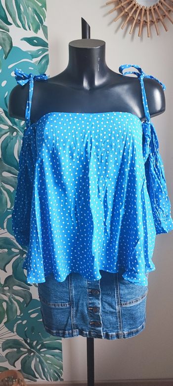 Top a pois épaules dénudées taille XS/s zara