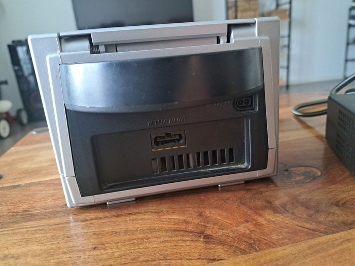Console GameCube NTSC US sans alimentation - photo numéro 3