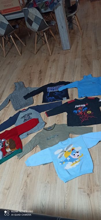 Lot de pulls 5 ans