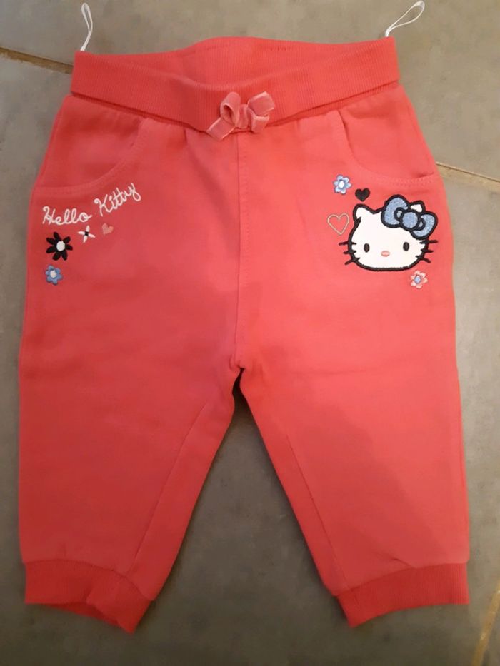 Ensemble Hello Kitty 12 mois - photo numéro 2