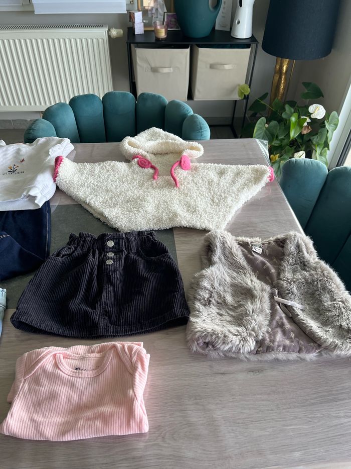 Lot de vêtements fille 12 mois - photo numéro 2