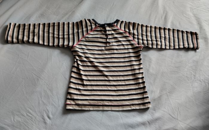 T-shirt manches longues taille 3 ans - photo numéro 3