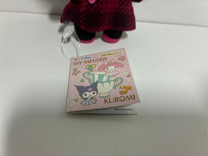 Peluche Kuromi X My melody British Style Furyu - photo numéro 3