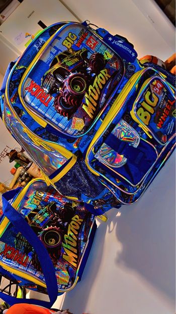 Cartable avec sacoche et trousse