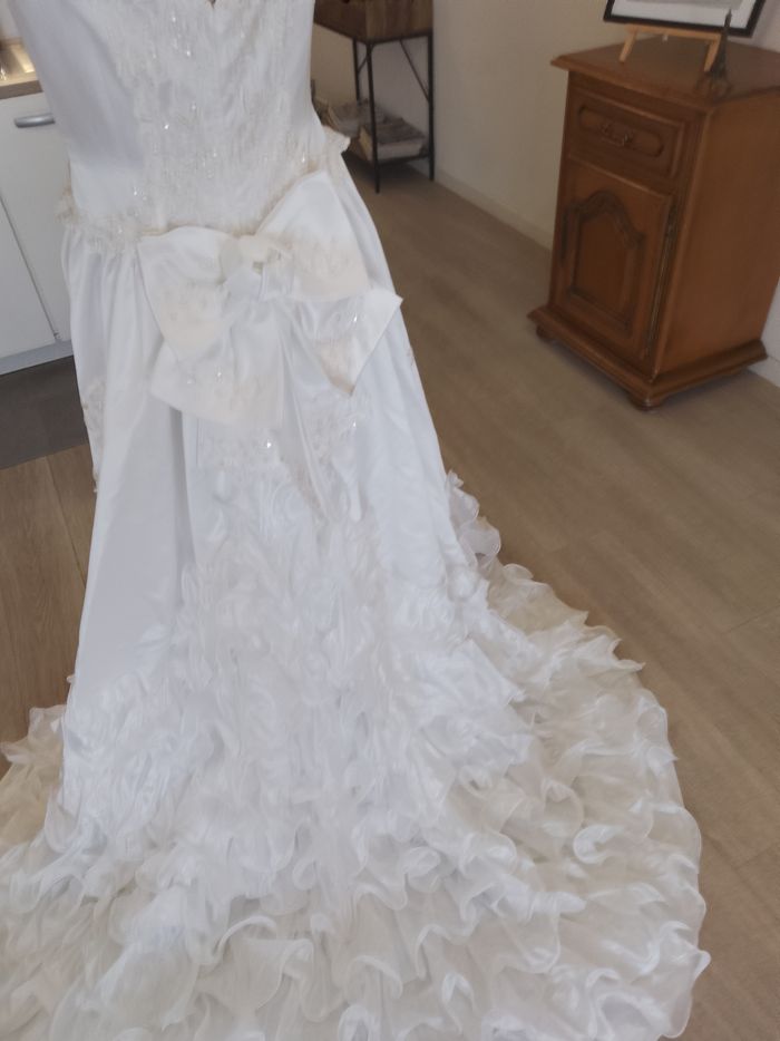 Robe de mariée blanche avec traîne '' Sarah'' - photo numéro 10