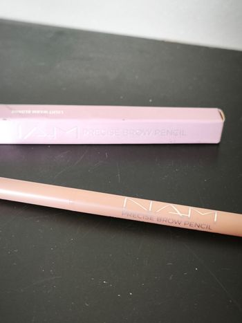 Crayon à sourcils 