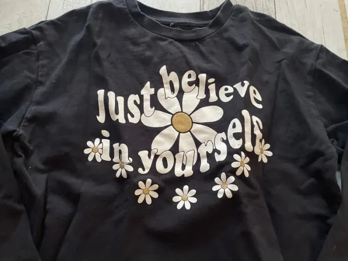 Très joli pull hiver fille 8 ans - photo numéro 2