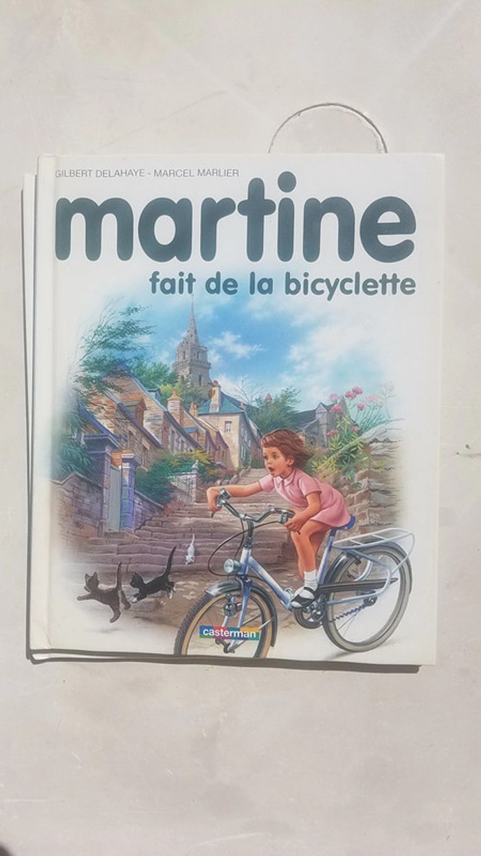 livre Martine fait de la bicyclette