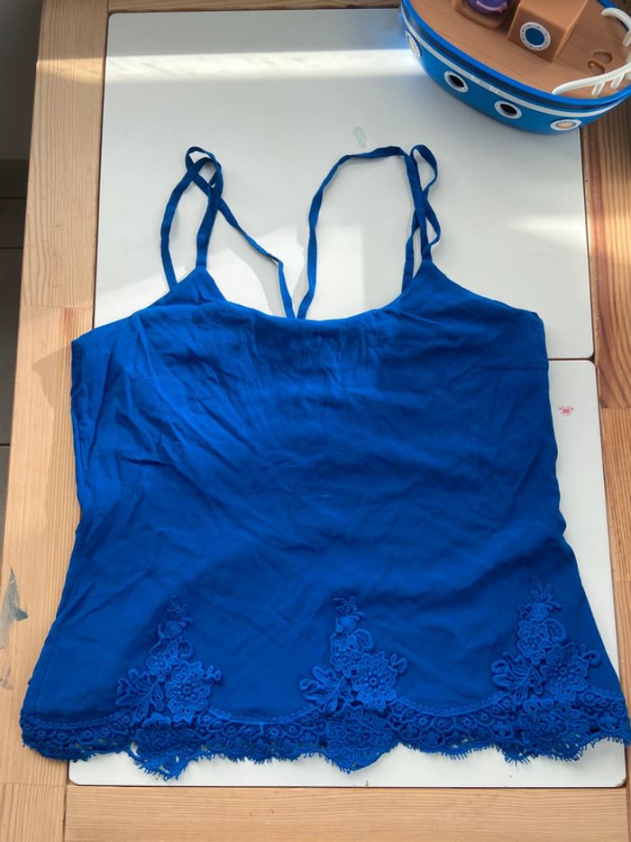Haut avec broderie