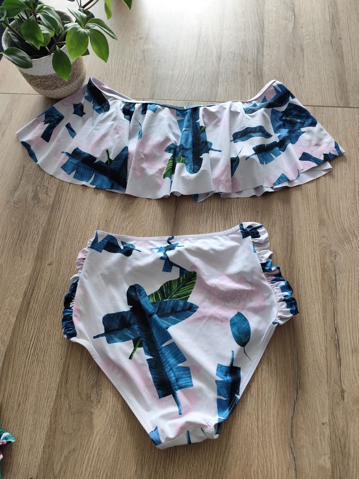 Maillot de bain fleuri - photo numéro 2