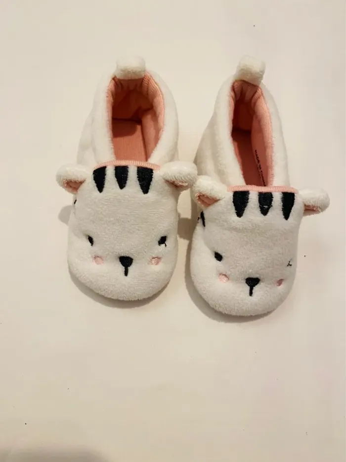 Chaussons fille 1 mois