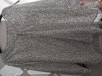 Chemise blanche a pois