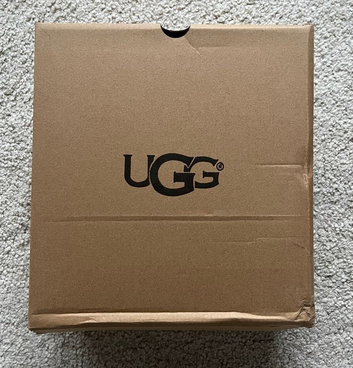 Bottines UGG Classic Ultra Mini Platform - Taille 39 - Neuves - photo numéro 10