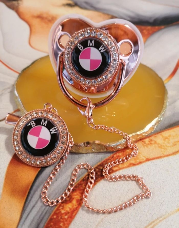 Tétine BMW rose gold