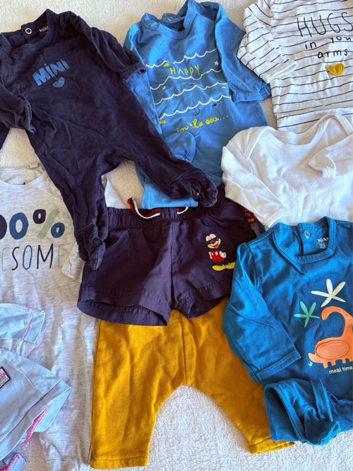 Lot de vêtements bébé garçon 1 mois (Kiabi, H&M, Dopodopo) - Environ 54 cm - photo numéro 3