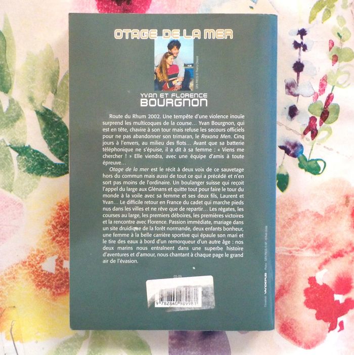 Otage de la mer par Yvan et Florence Bourgnon Ed. Michel Lafon - photo numéro 3