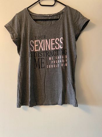 T-shirt « your Sexiness is distracting Me » Flame Taille S