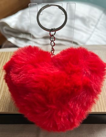 Porte clé coeur fausse fourrure