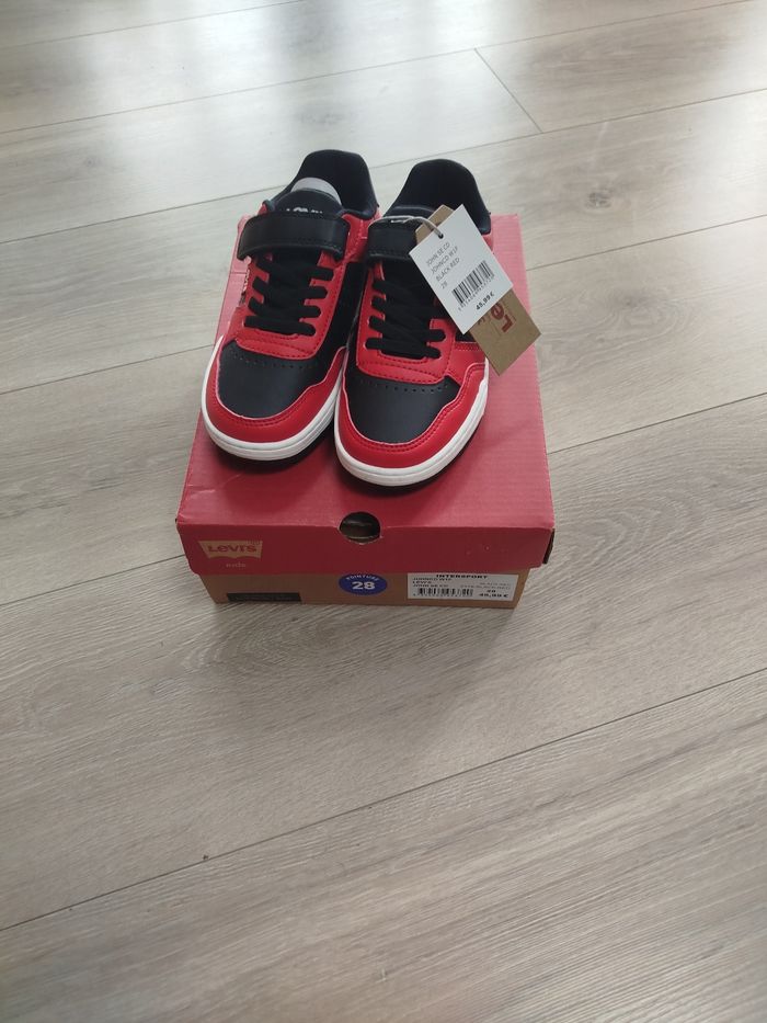 🦎 basket Levi's pointure 28 neuf 🦎