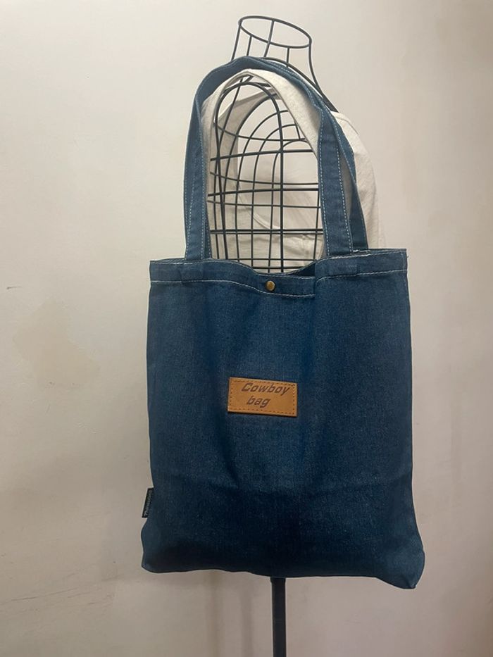 Sac Fourre-Tout Chic en Denim Bleu pour Femme/sac en bandoulière et épaule.