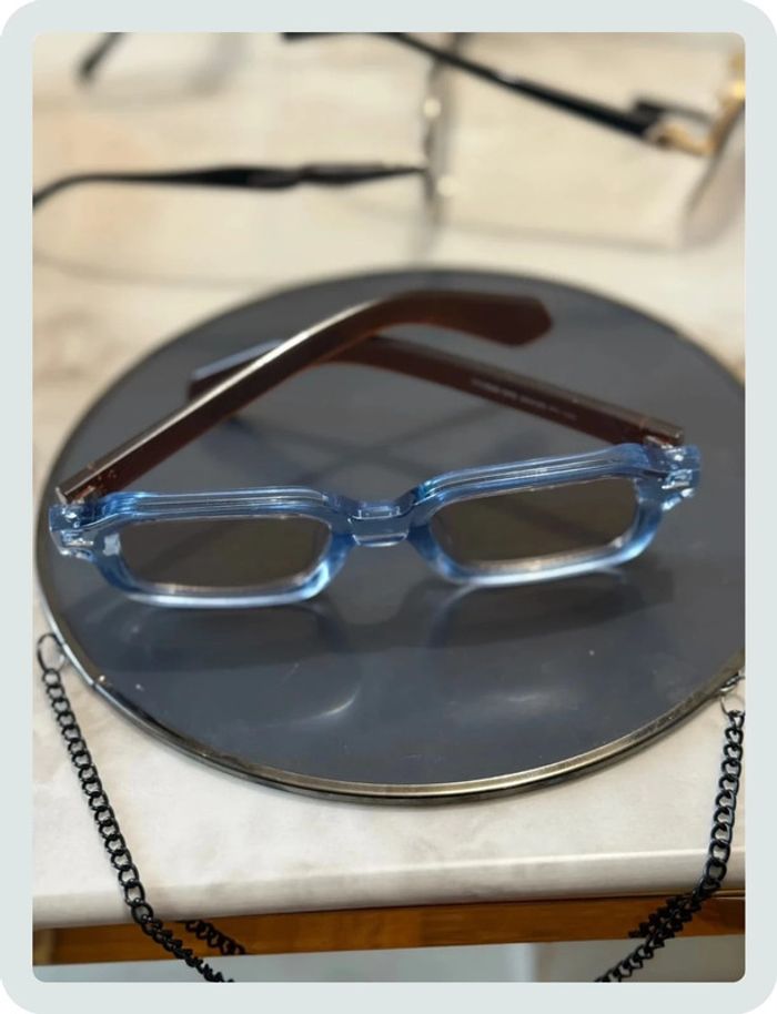 Lunette de soleil carré bleue - photo numéro 3