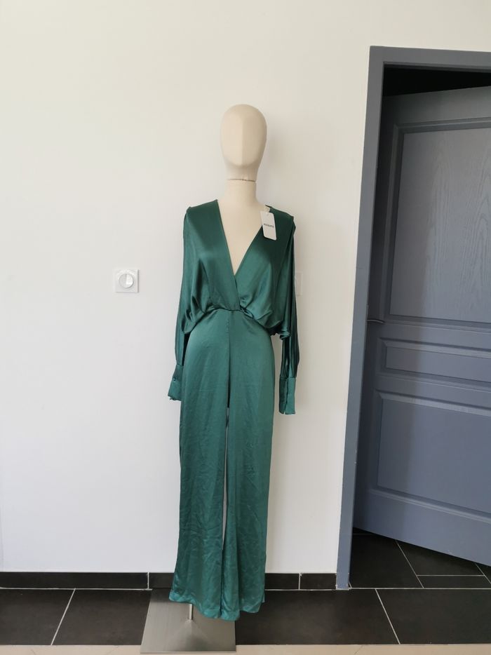 💰Soldes💰 Combinaison habillée, en satin  Taille 38 Neuve.