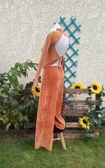 ensemble col roulé ouvert dans le dos et legging large effet plissés taille M -Undiz